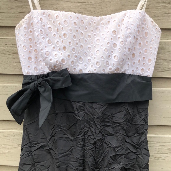 Dress - Picture 2 of 3